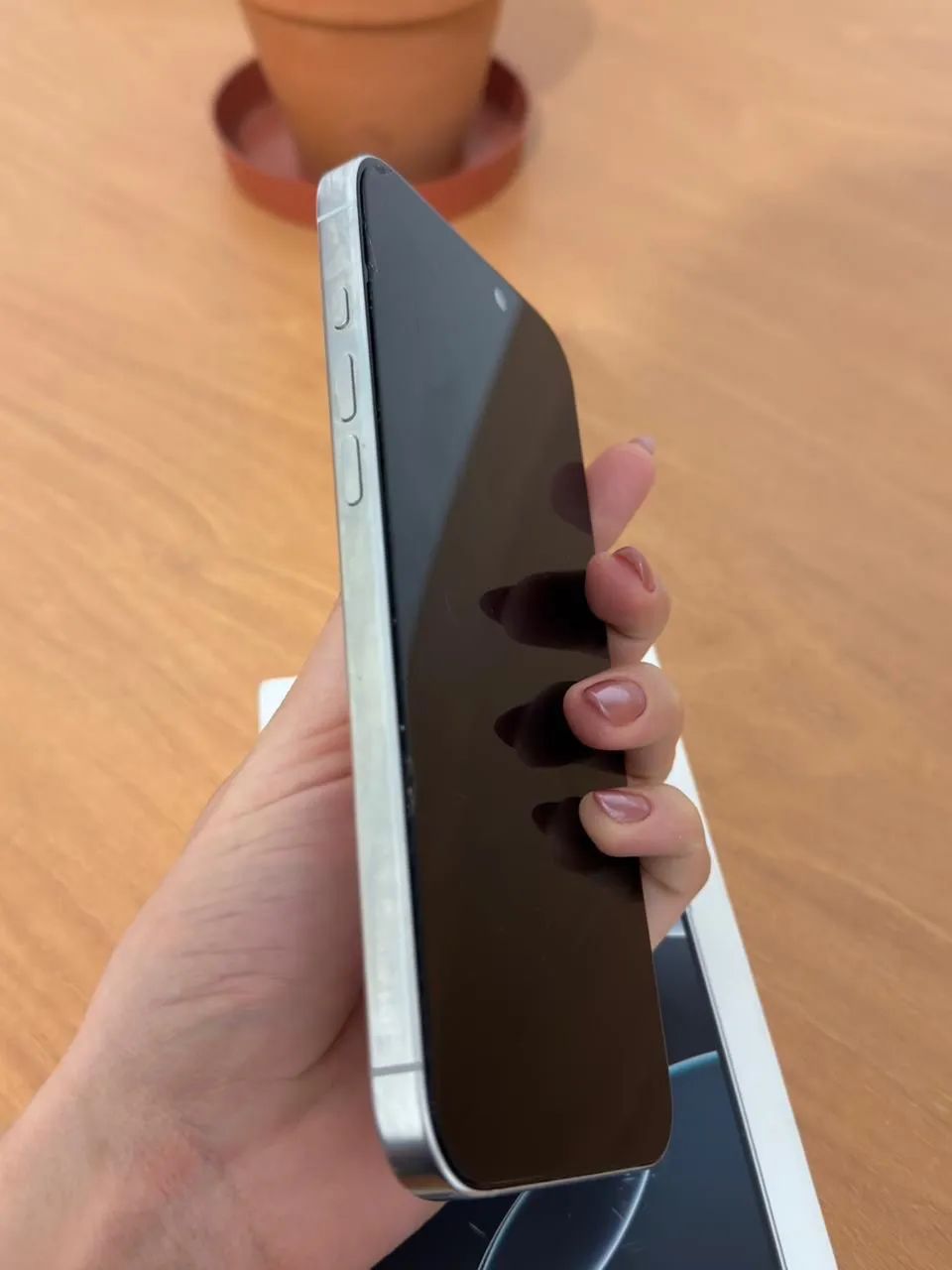 iPhone 16 Pro Max Branco Impecável  - Foto 2