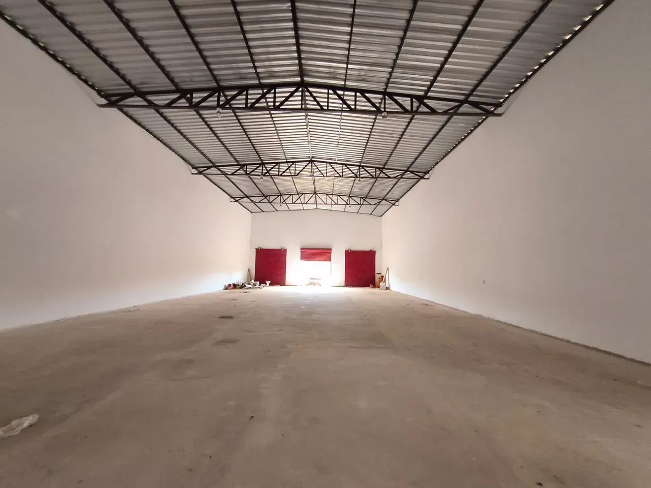 Alugo Galpão no Iranduba (na cidade) com 600 m2
