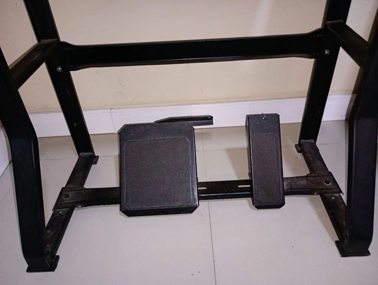 Mesa para máquina de overloque usada  - Foto 2