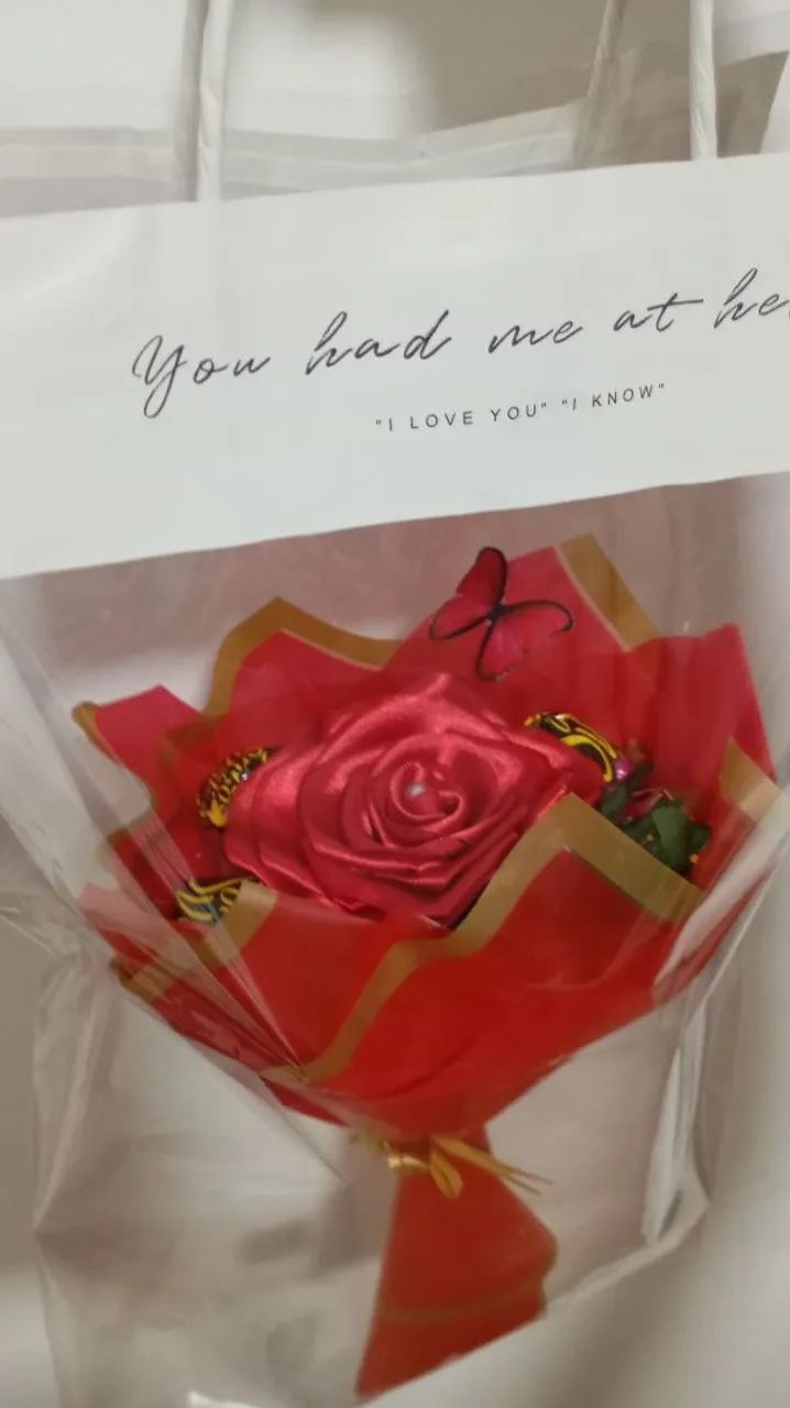 Rosa eterna com bombons  - Foto 3