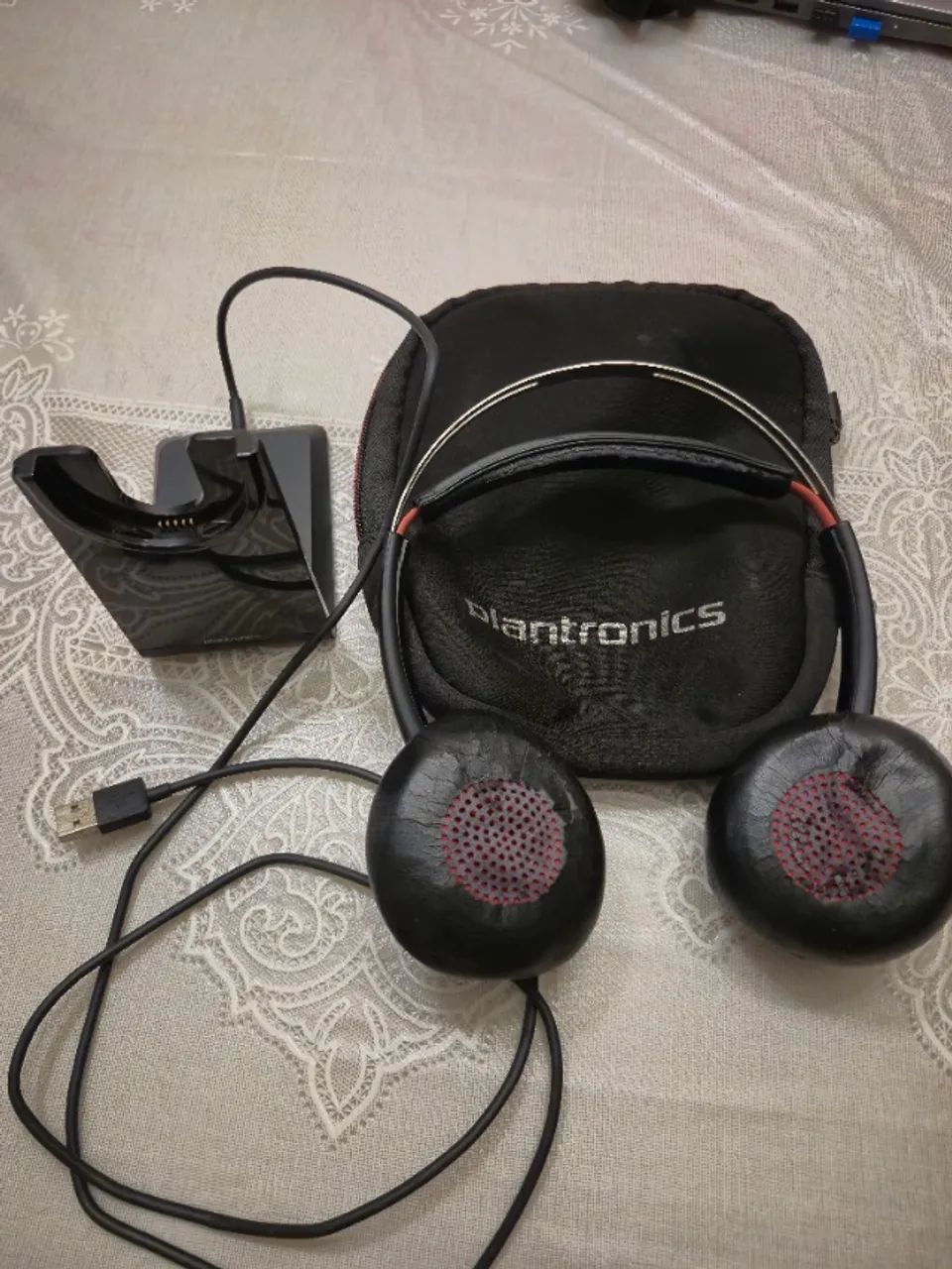 Headset Plantronics Voyager Focus - Foto 2