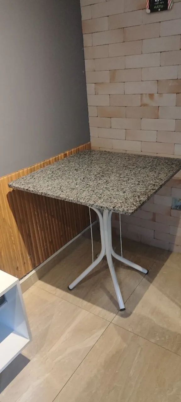 Mesa de jantar com quatro cadeiras  - Foto 3