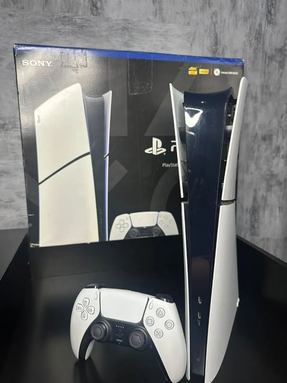 PS5 Slim com Caixa - Funcionando Perfeitamente