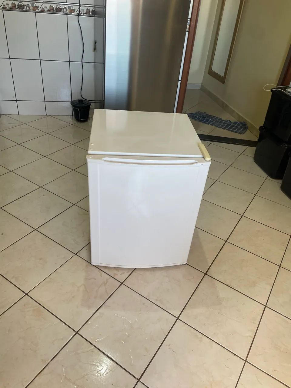 Frigobar Electrolux em perfeito estado  - Foto 4