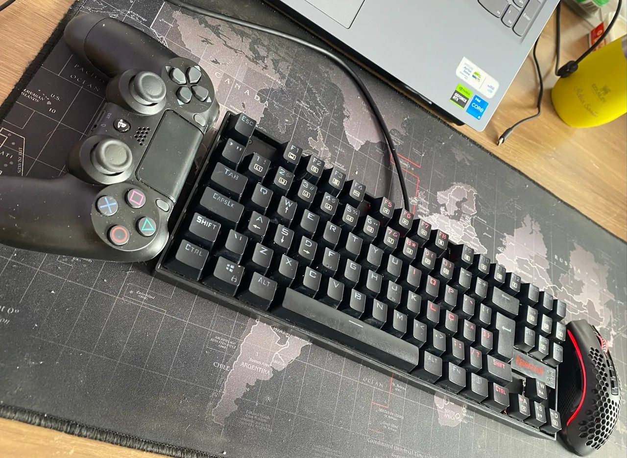Vendo KIT mouse e teclado REDRAGON e controle de PS4 !