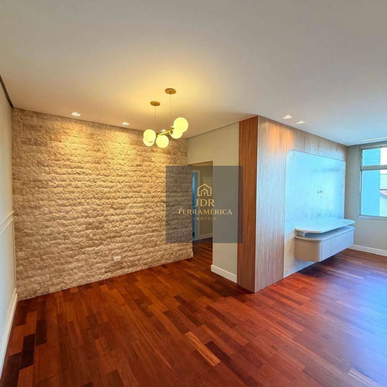 Apartamento com 3 dormitórios à venda no Edifício Oswaldo Cruz em Americana | 110 m² | Pla