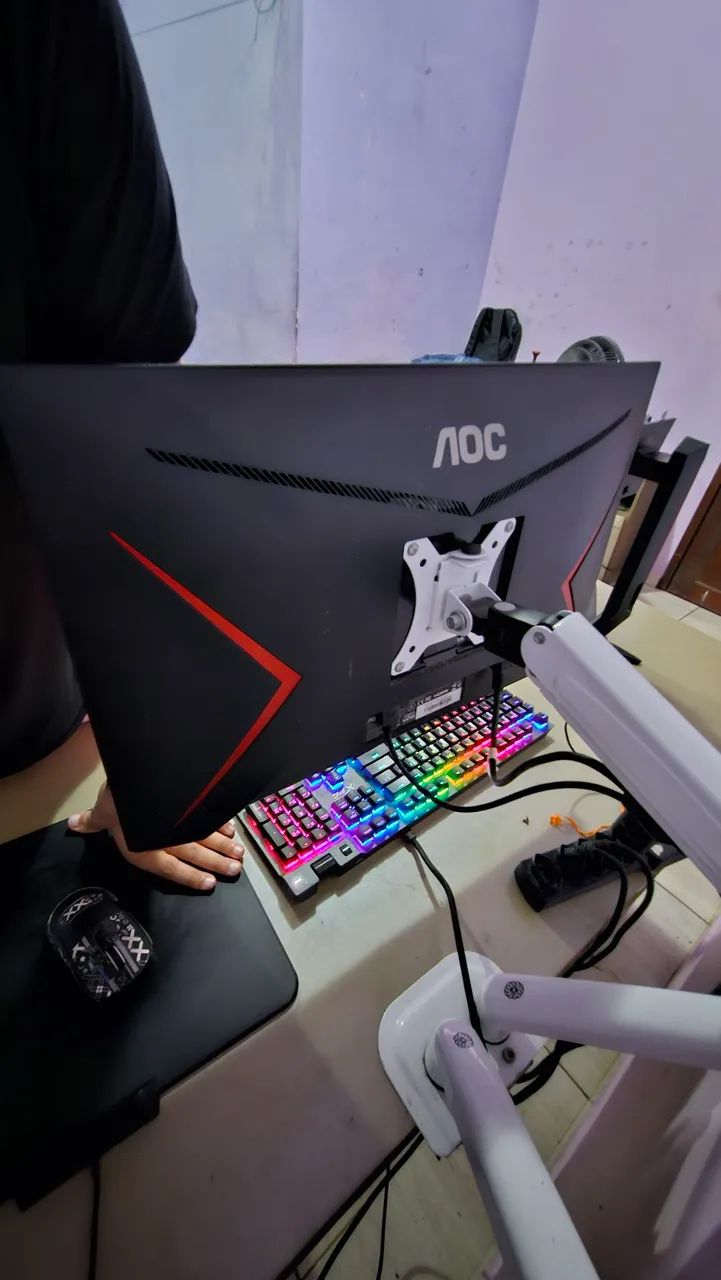 Monitor gamer AOC 144hz IPS 24pol completo - Foto 5
