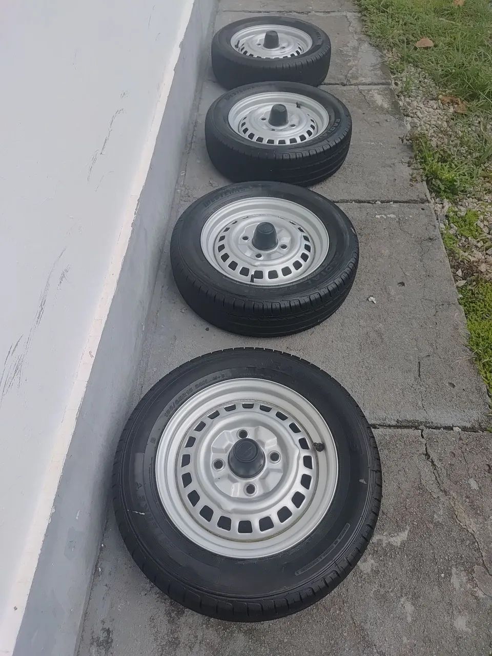 Pneus  e Rodas  Fusca - Foto 4