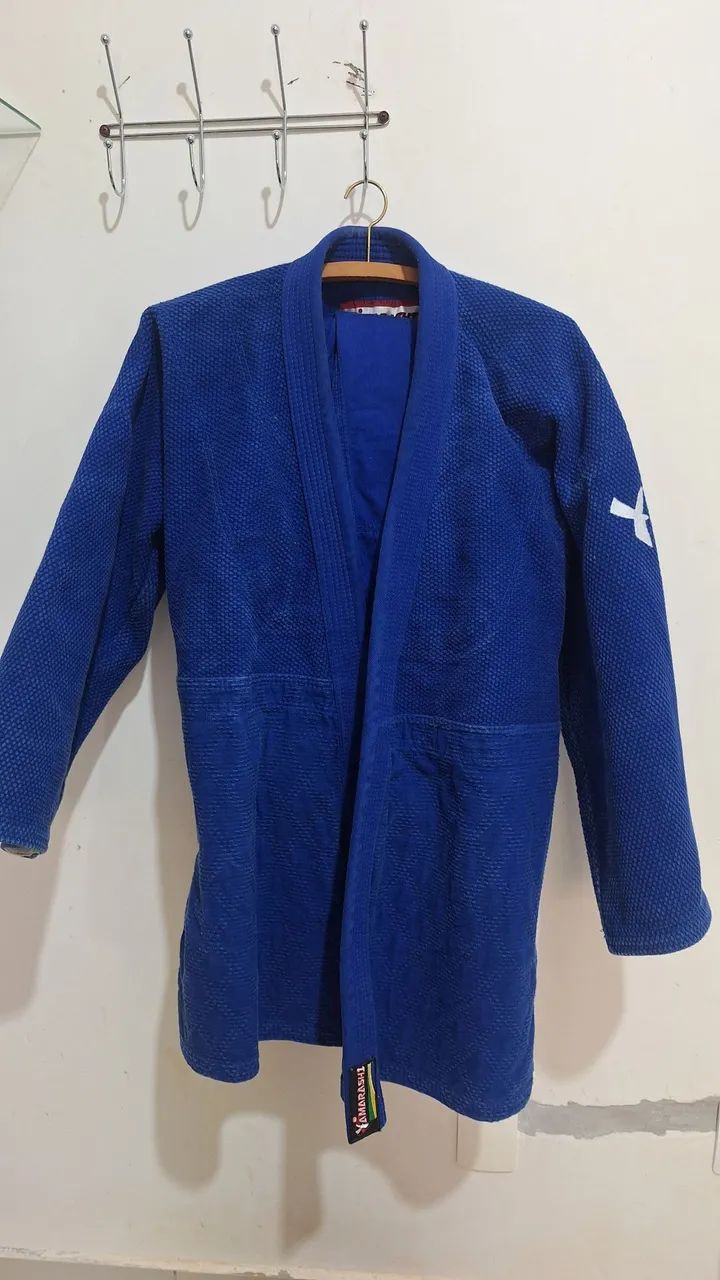 Vendo Kimono yamarashi ouro A1