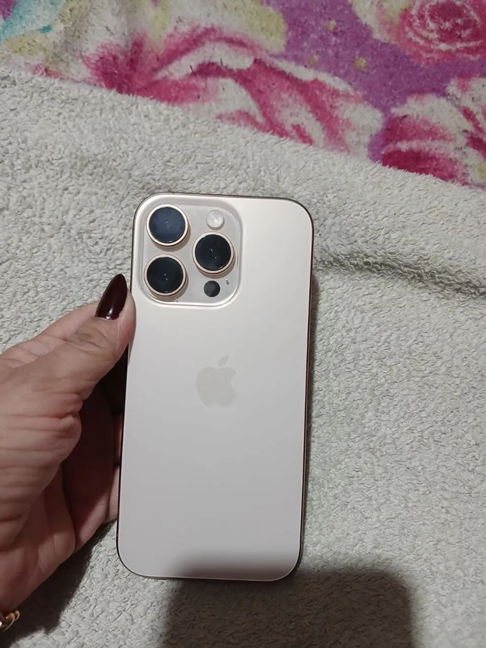 iPhone 16 pro  - Foto 2
