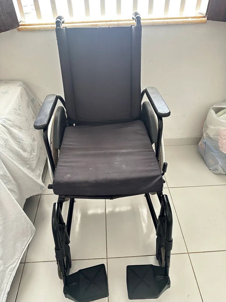 Cadeira de rodas  - Foto 2
