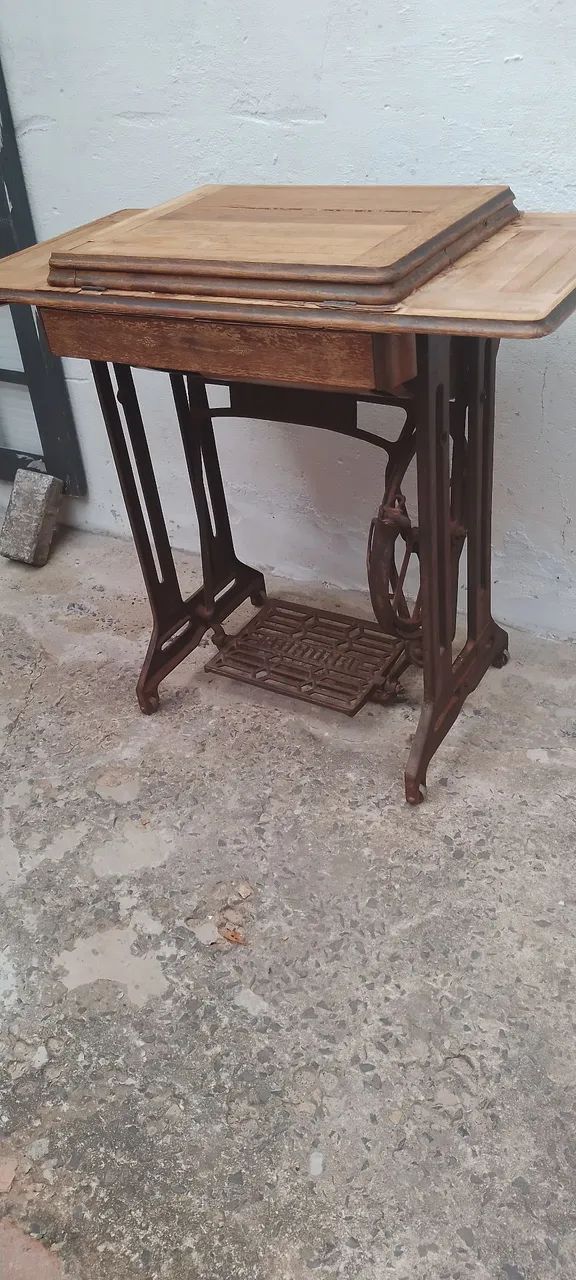 Máquina costura antiga