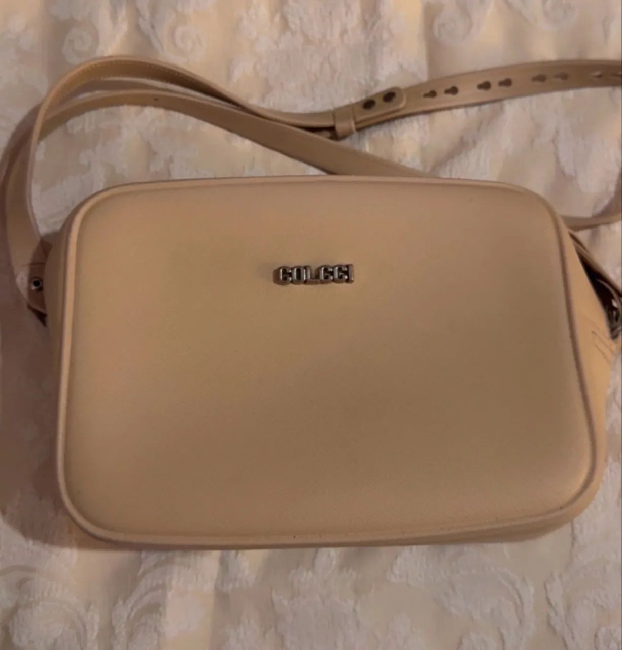 Bolsa Colcci bege transversal 