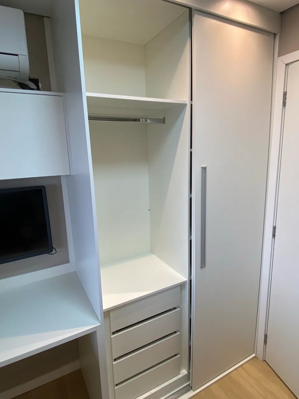 Guarda roupas MDF planejado branco  - Foto 4