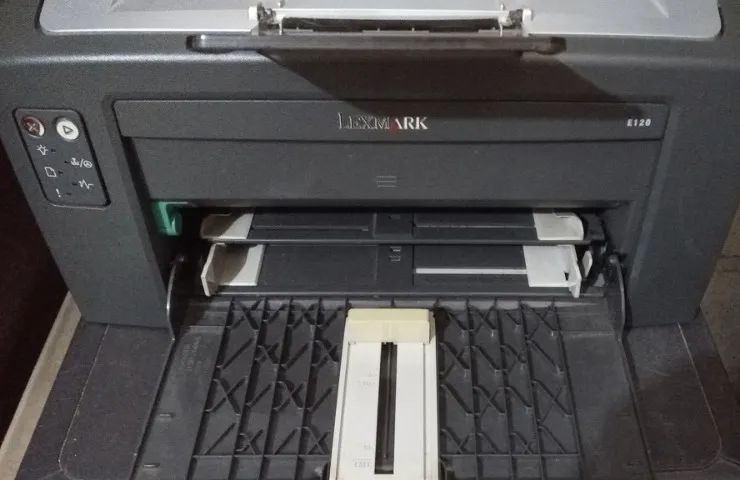 Impressora Laser Lexmark E-120 - 127v - Usada  - Foto 5
