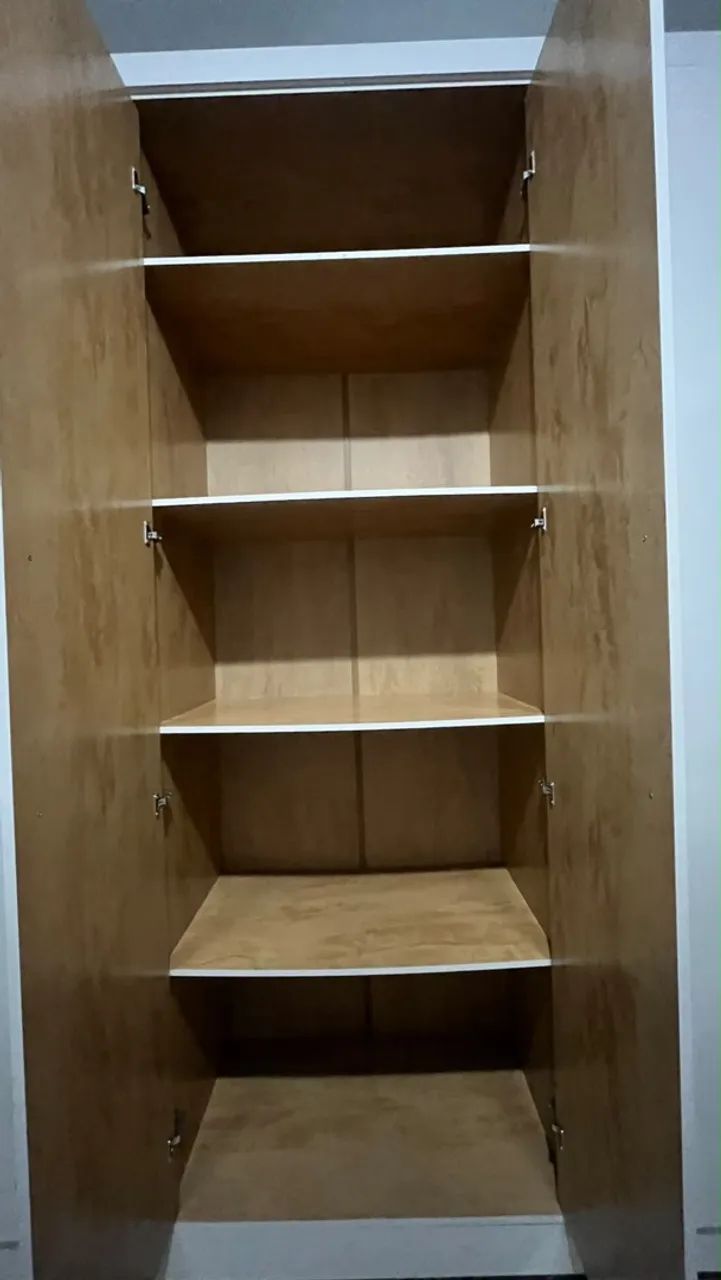 GUARDA ROUPA 6 PORTAS - Foto 2