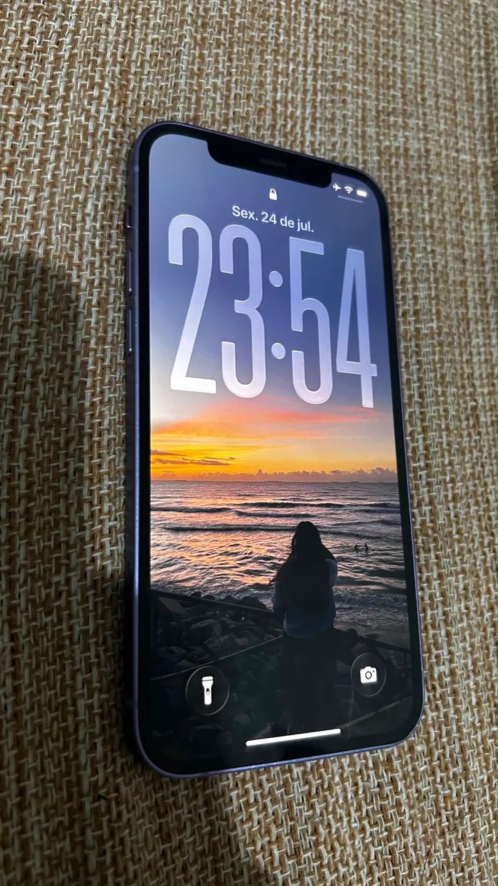 iPhone 12
