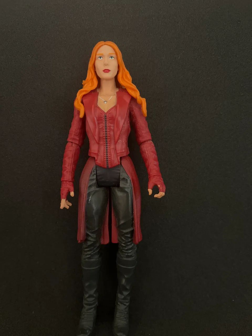 Boneca Feiticeira Escarlate (Scarlet Witch)
