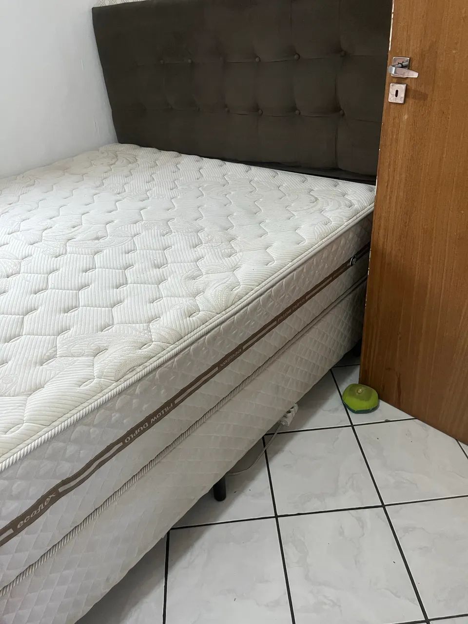 Doa-se cama Queen em bom estado  - Foto 5