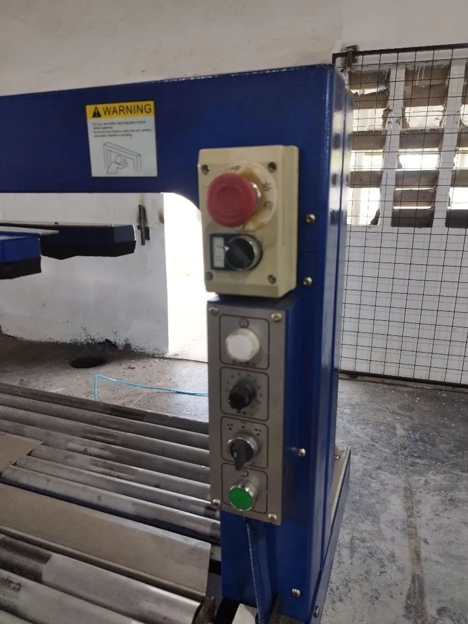 MÁQUINA DE ARQUEAR AMARRADEIRA AUTOMÁTICO. - Foto 2