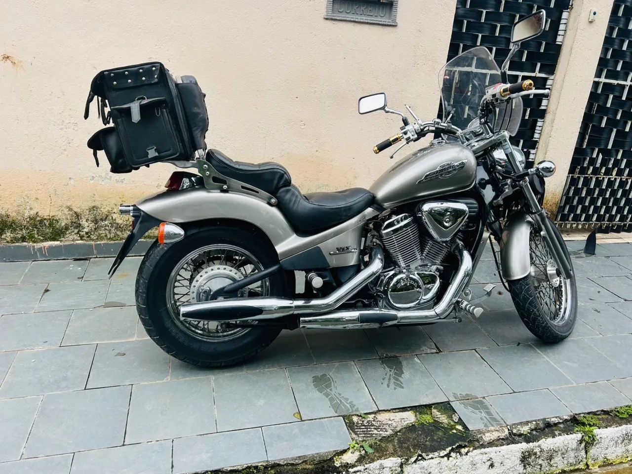 Shadow 600 - Foto 2