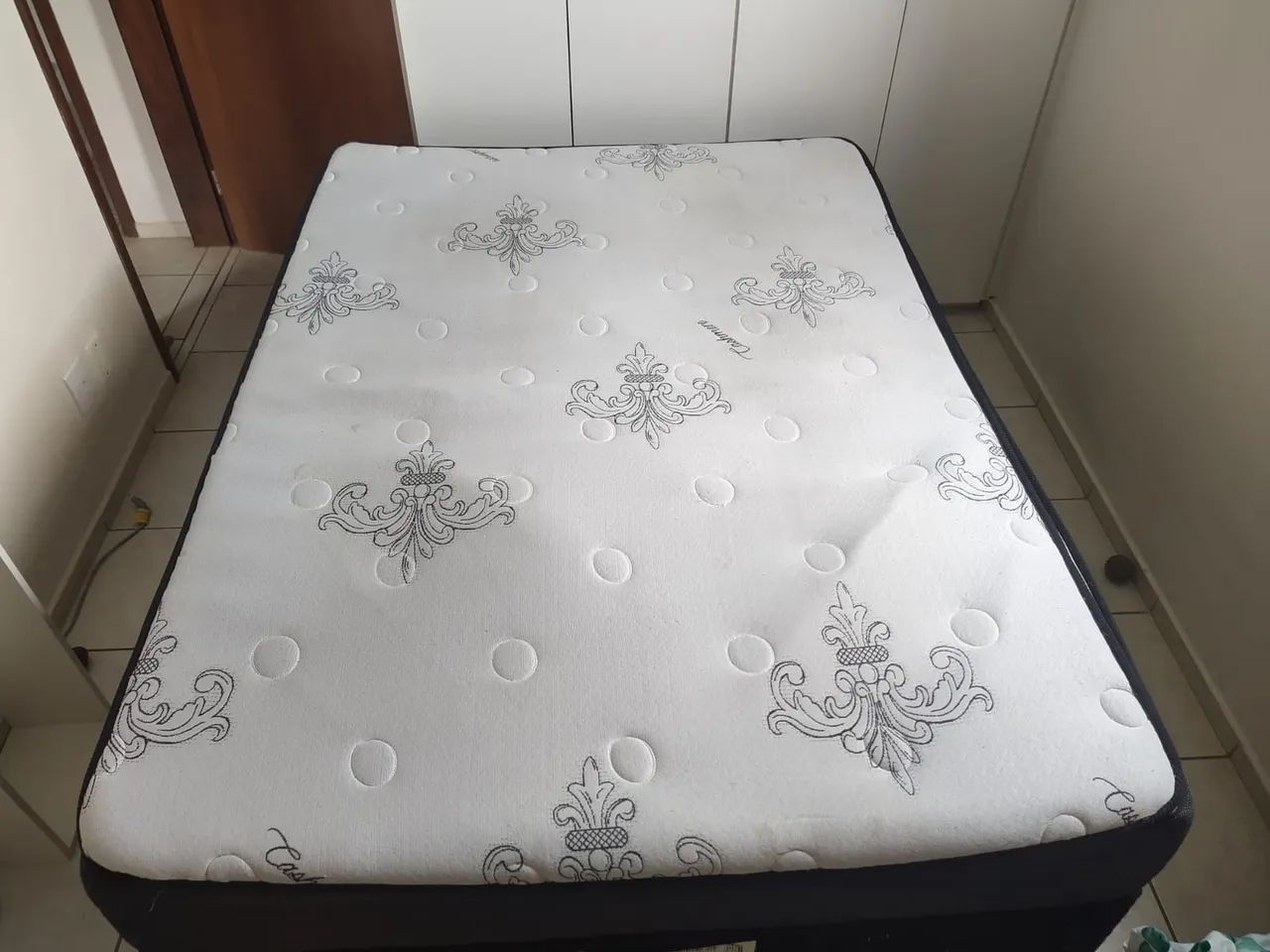 Cama box casal + colchão + cabeceira