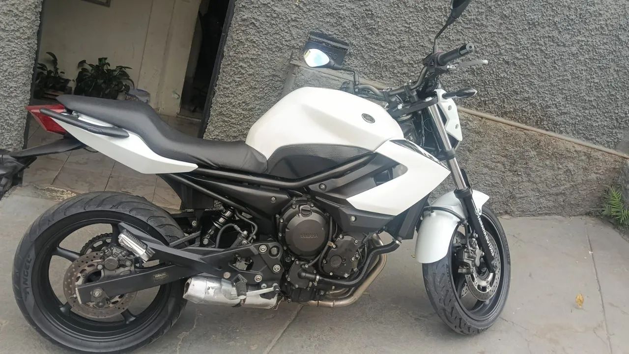 Xj6  - Foto 2