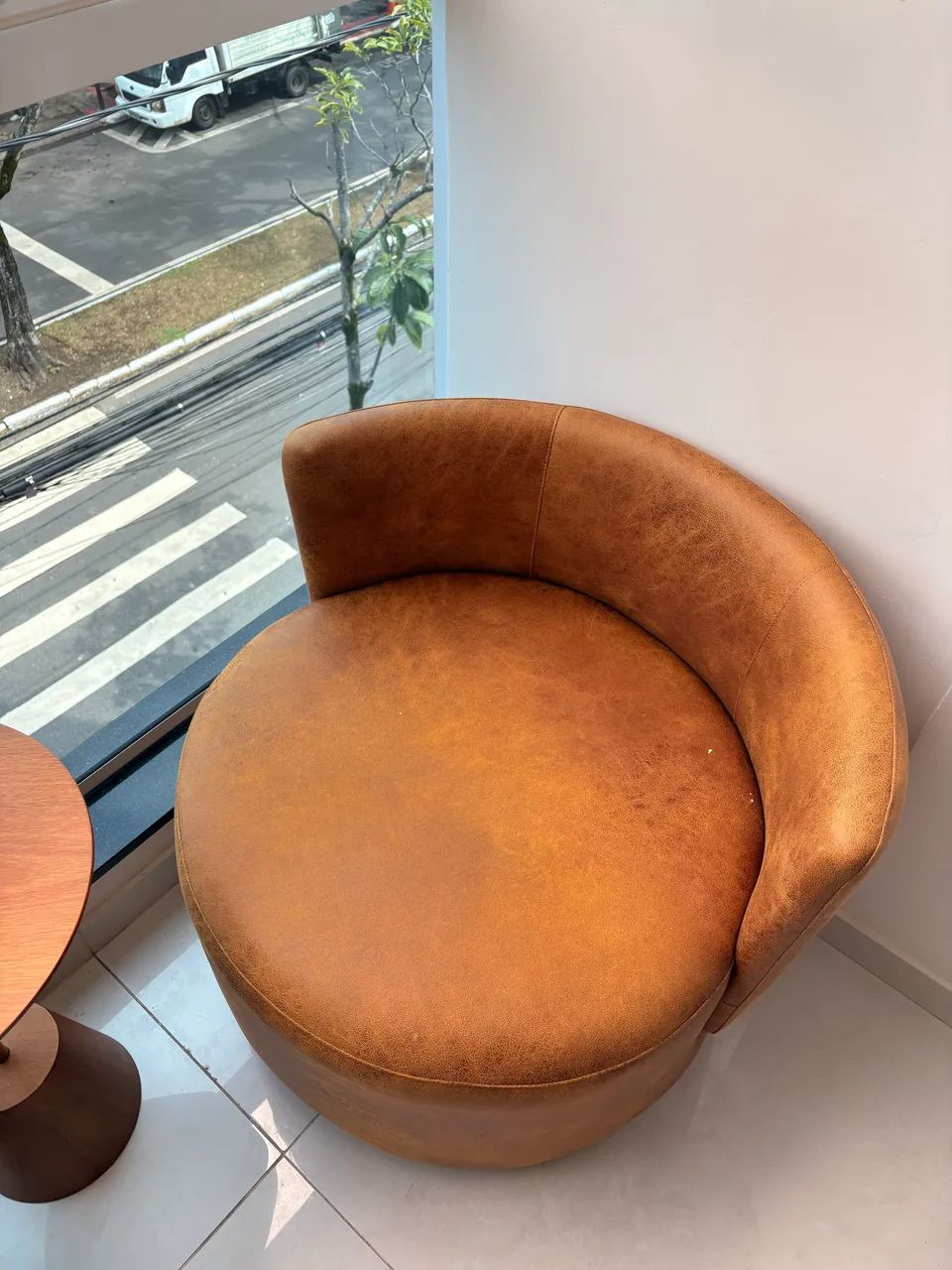 Conjunto poltrona e apoio - Foto 2