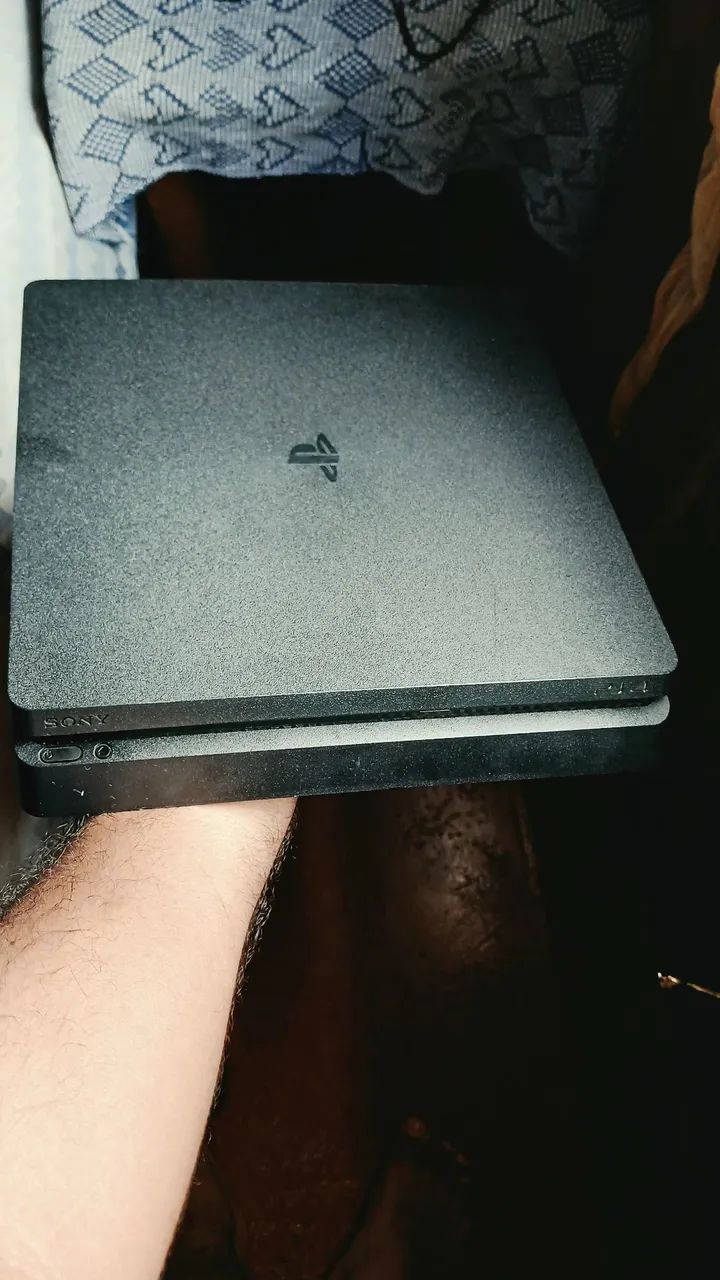 PS4 SLIM 1TB - Foto 3