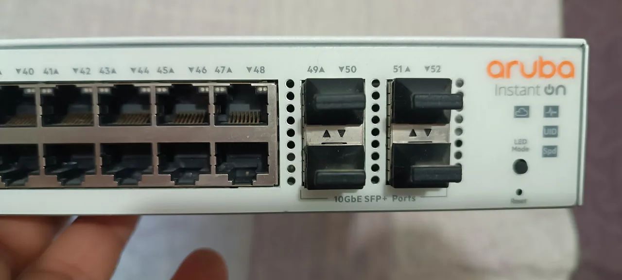 Switch HPE Aruba 1930 48G + Gbic 1G + 2 Gbic Lx  aceito troca em celular no mesmo valor. - Foto 3