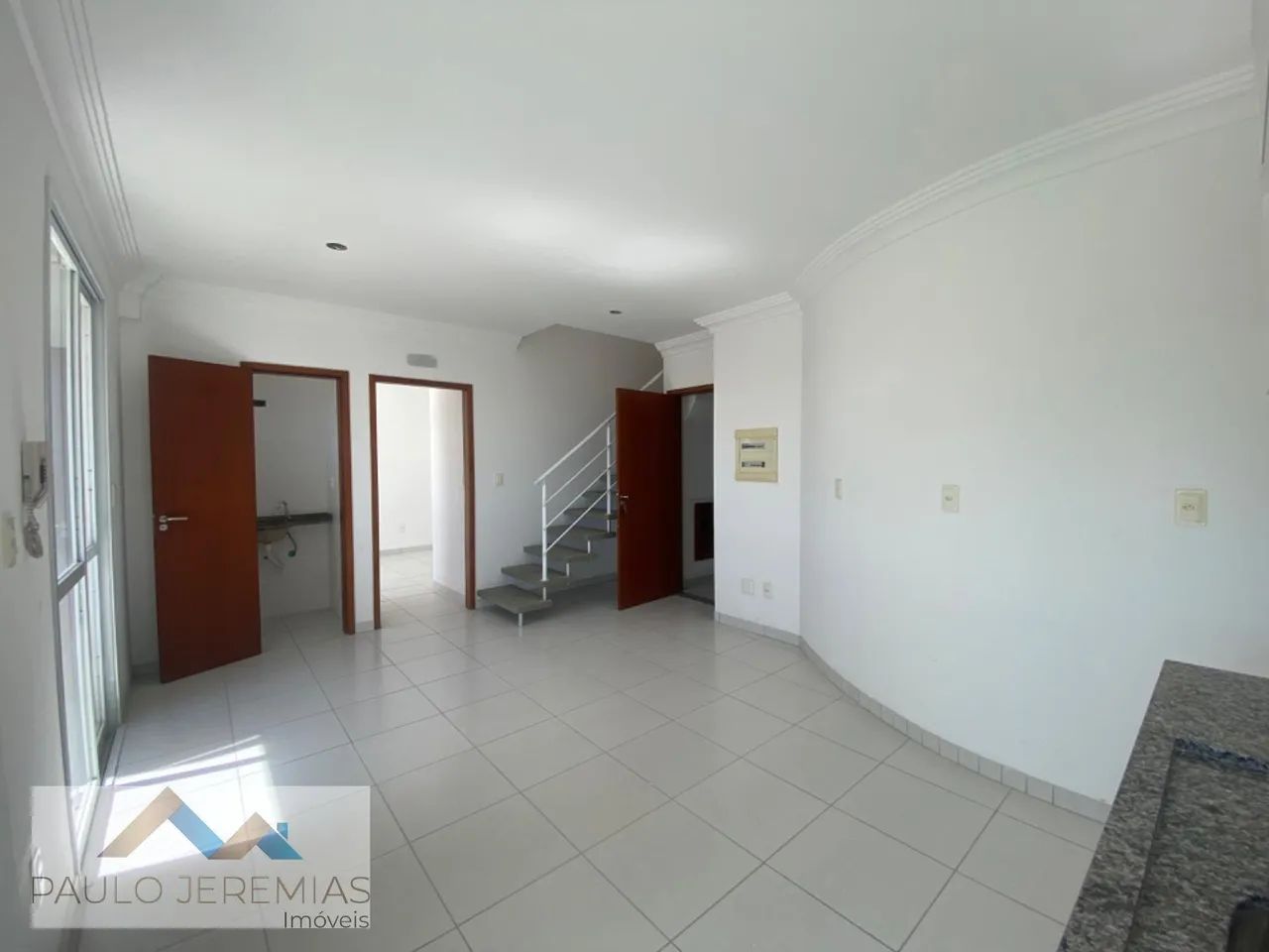 Cobertura à Venda em Capoeiras, Florianópolis: 3 Suítes, 4 Banheiros