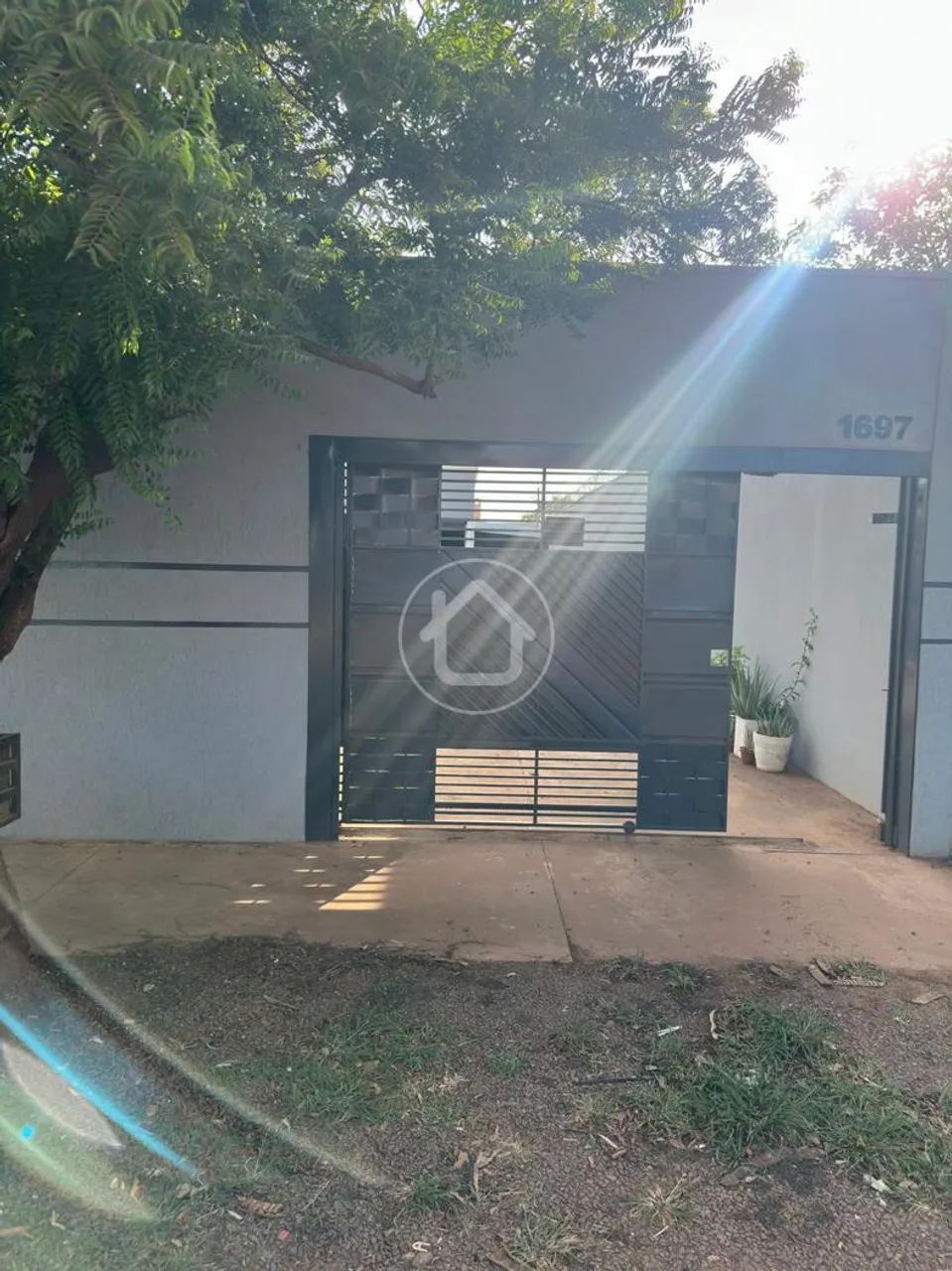 CASA COM ÁREA GOURMET