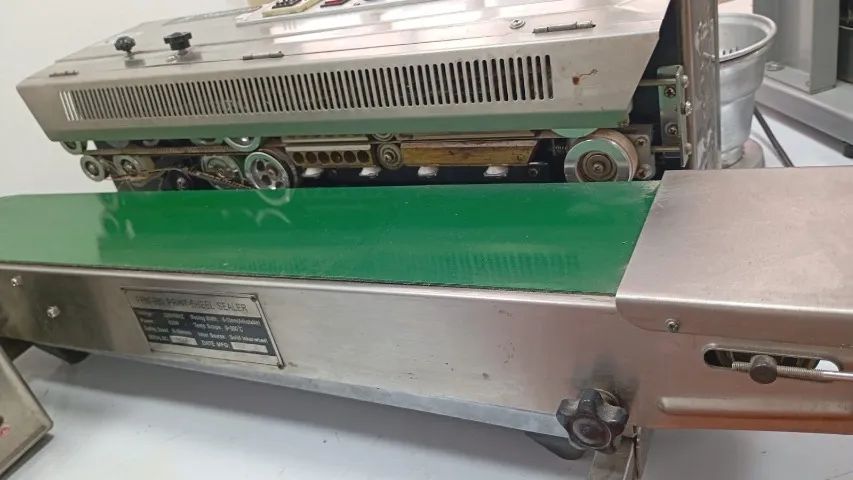 Seladora Horizontal Automática Continua INOX - Registron FRM - 980 - Foto 2