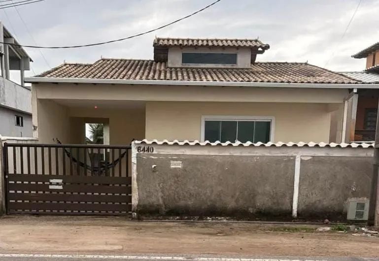 CASA DE PRAIA EM SAQUAREMA 