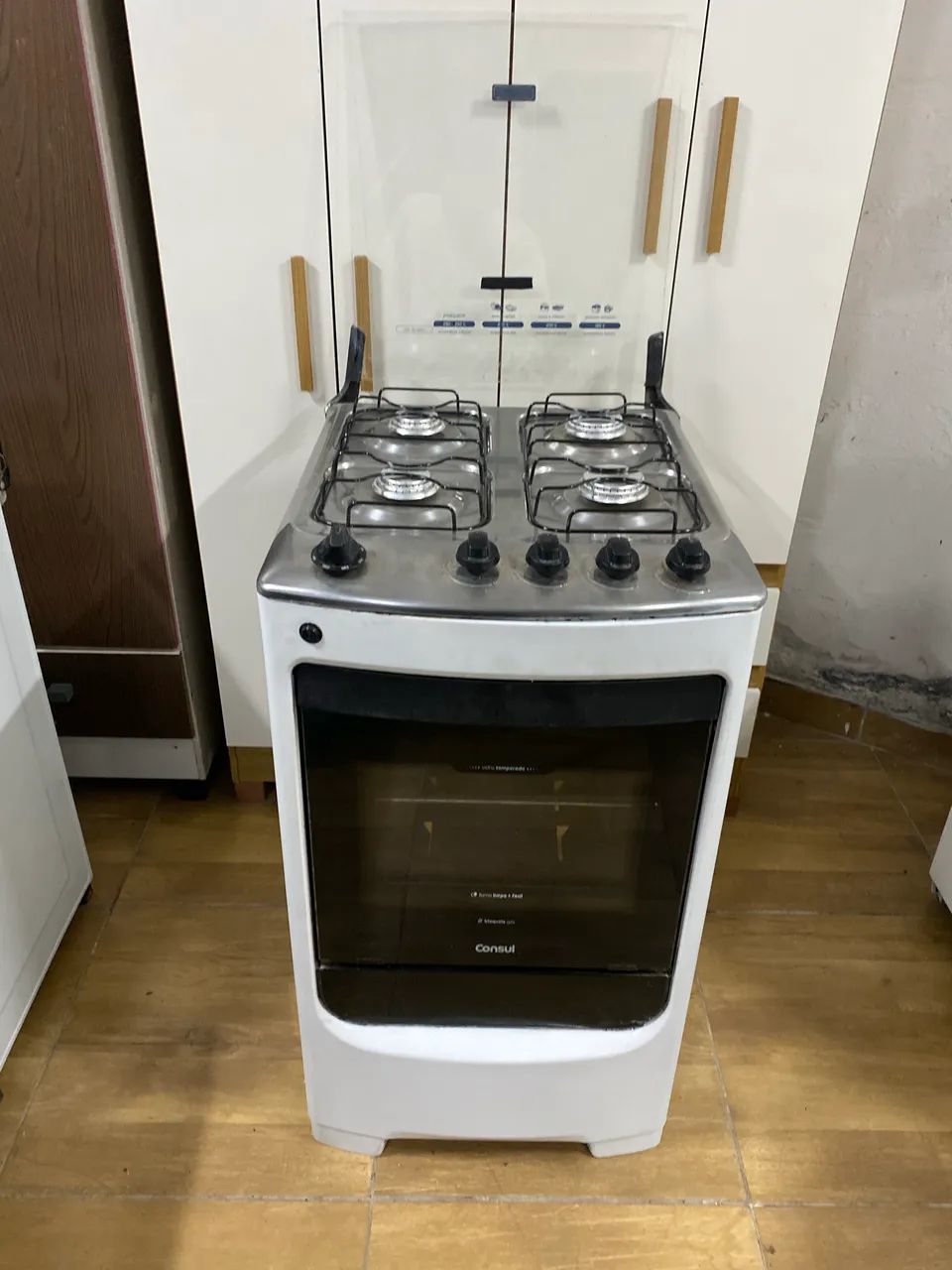 Fogão cônsul 4 bocas funcionando perfeitamente 