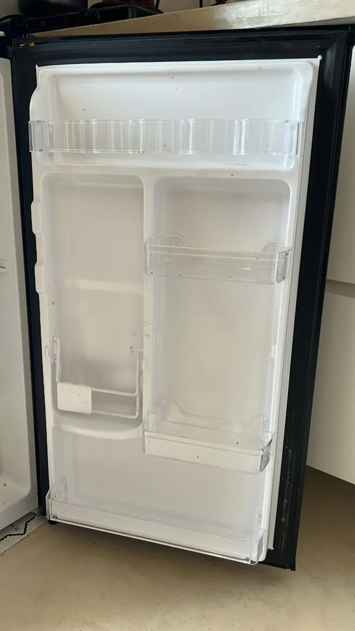 Frigobar Electrolux 90Lts 