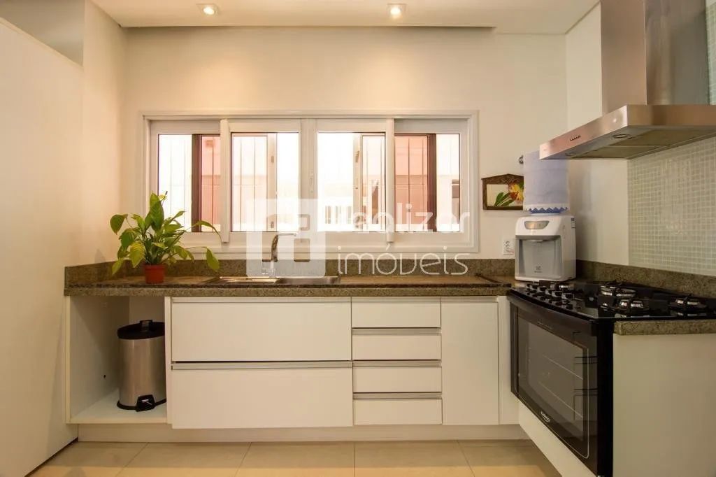 Casa 5 quartos no bairro Jurerê Iternacional, Florianopolis - Foto 2