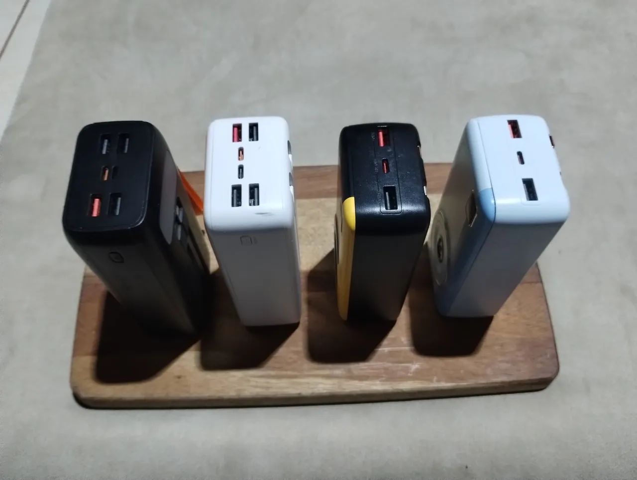 Power Bank 30mil mAh com e sem lanterna  - Foto 2