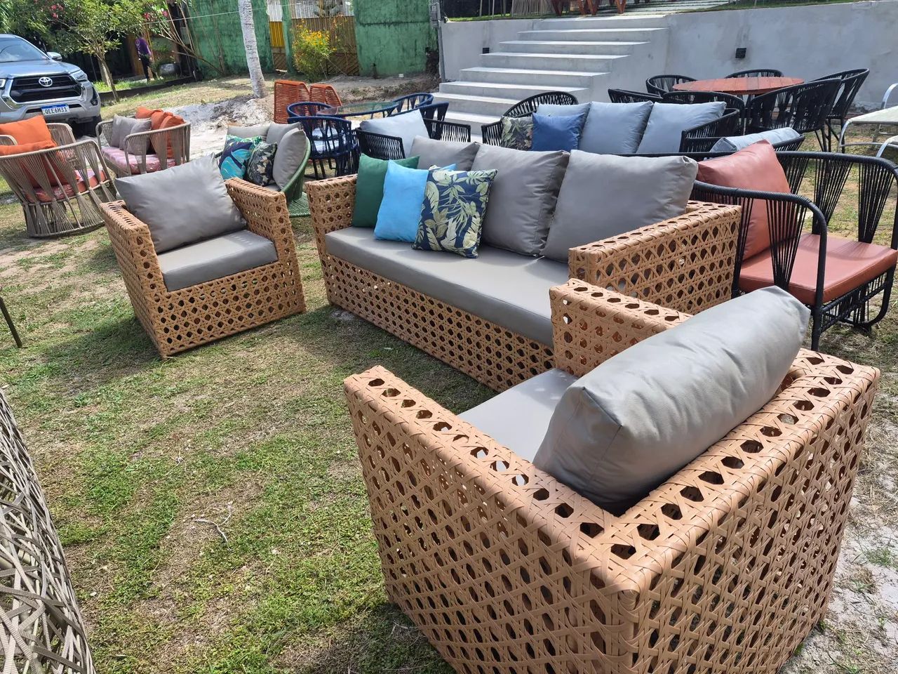Móveis modernos e sofisticados, que vão deixar sua casa com conforto e elegância! - Foto 5