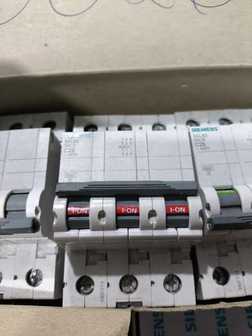 4 Disjuntores Siemens 25A Tripolar  - Foto 4