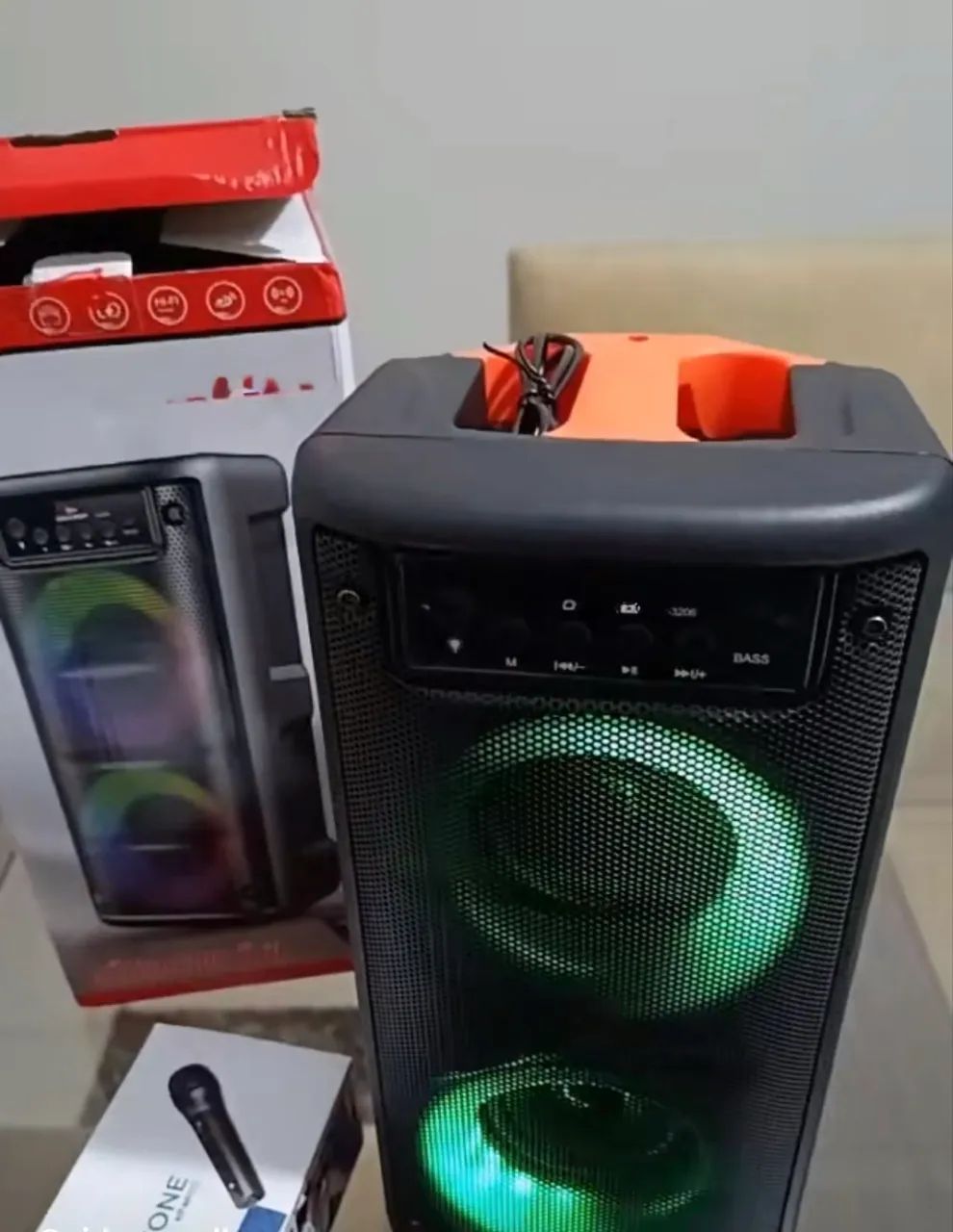 Caixa de som bluetooth com microfone e rádio  - Foto 2