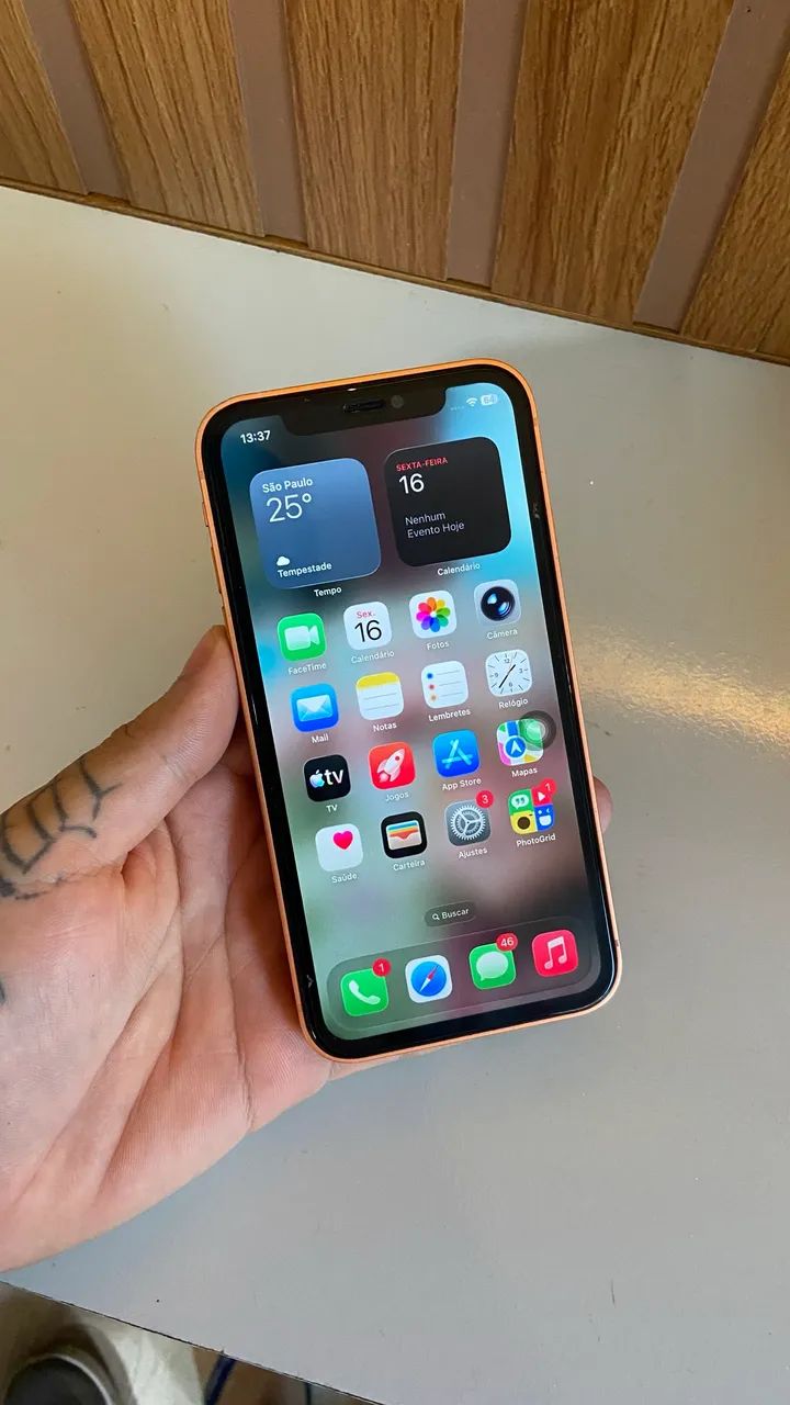 iPhone 11 128GB ? Carcaça estilo 17 Pro