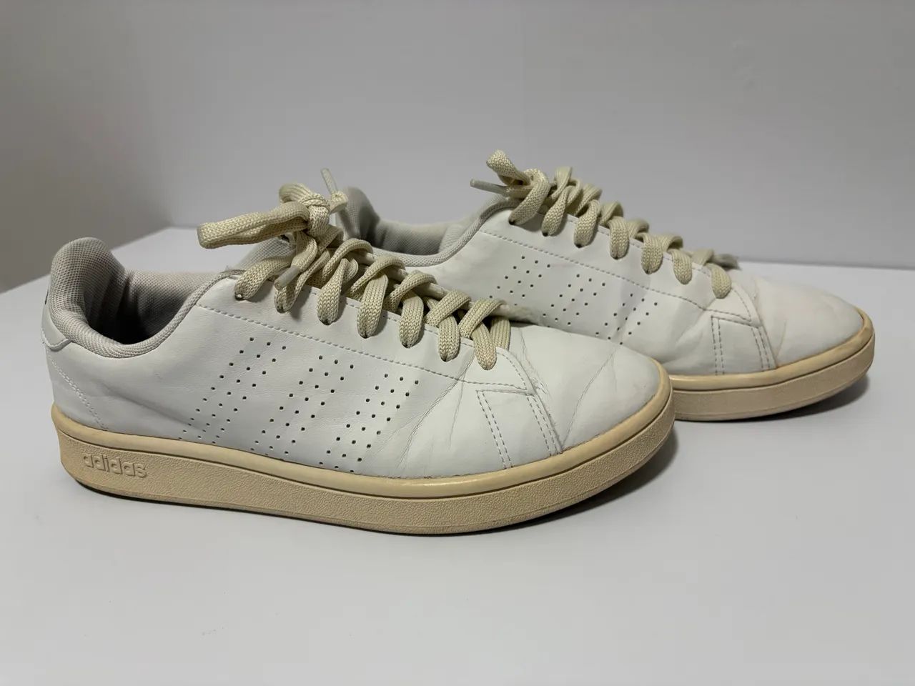 Tênis couro cano baixo adidas - Foto 2
