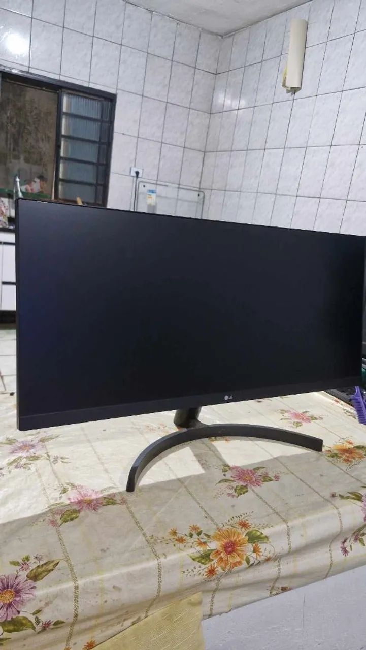 Monitor LG UltraWide 29PL excelente estado e funcionando perfeitamente  - Foto 3
