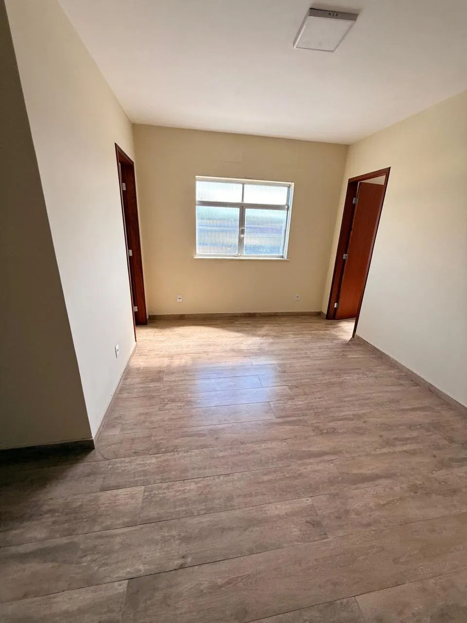 Excelente sala (103) Comercial na Vila Capri -Araruama - Foto 2