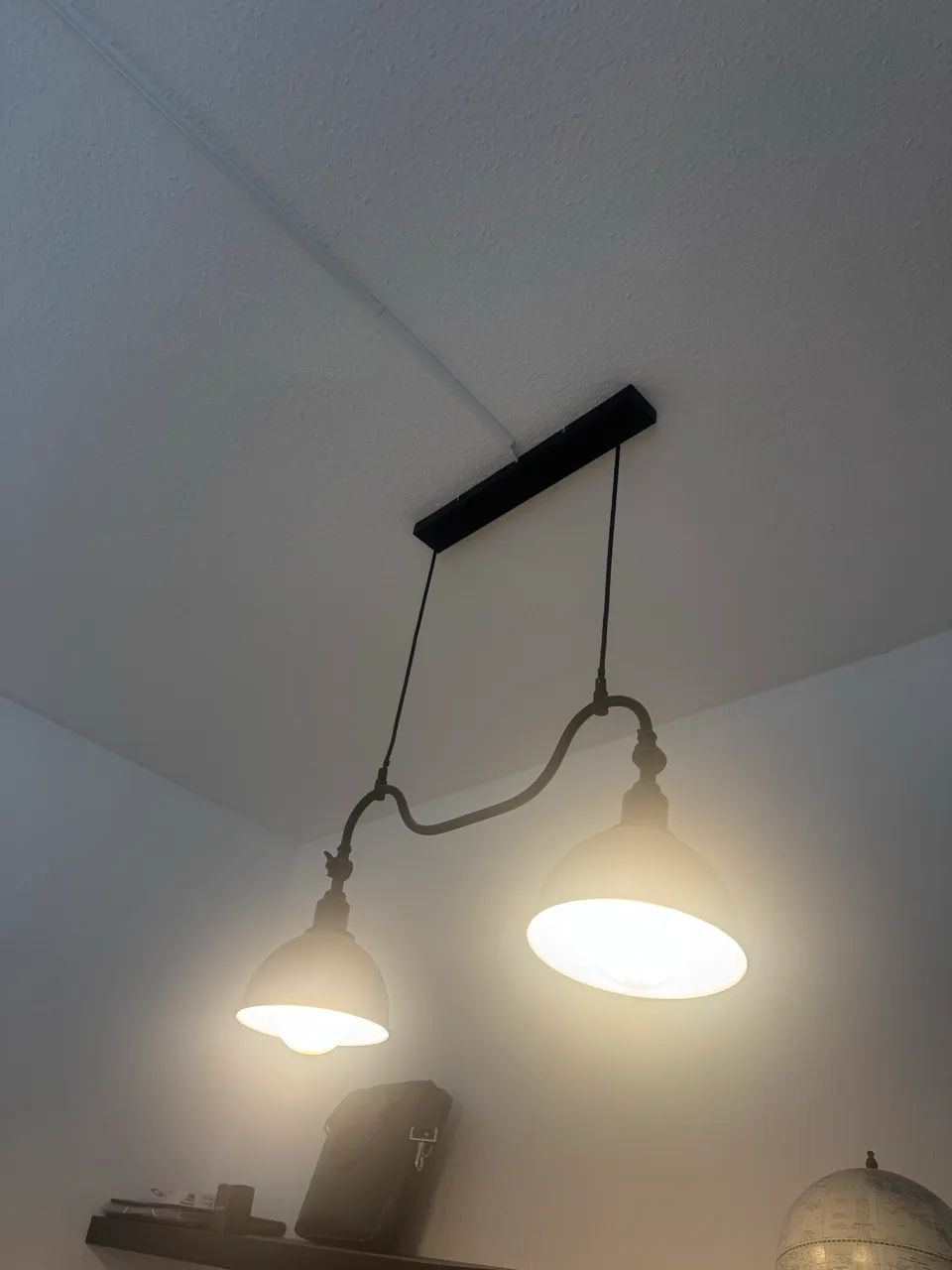 Luminária lustre preta ótima qualidade!