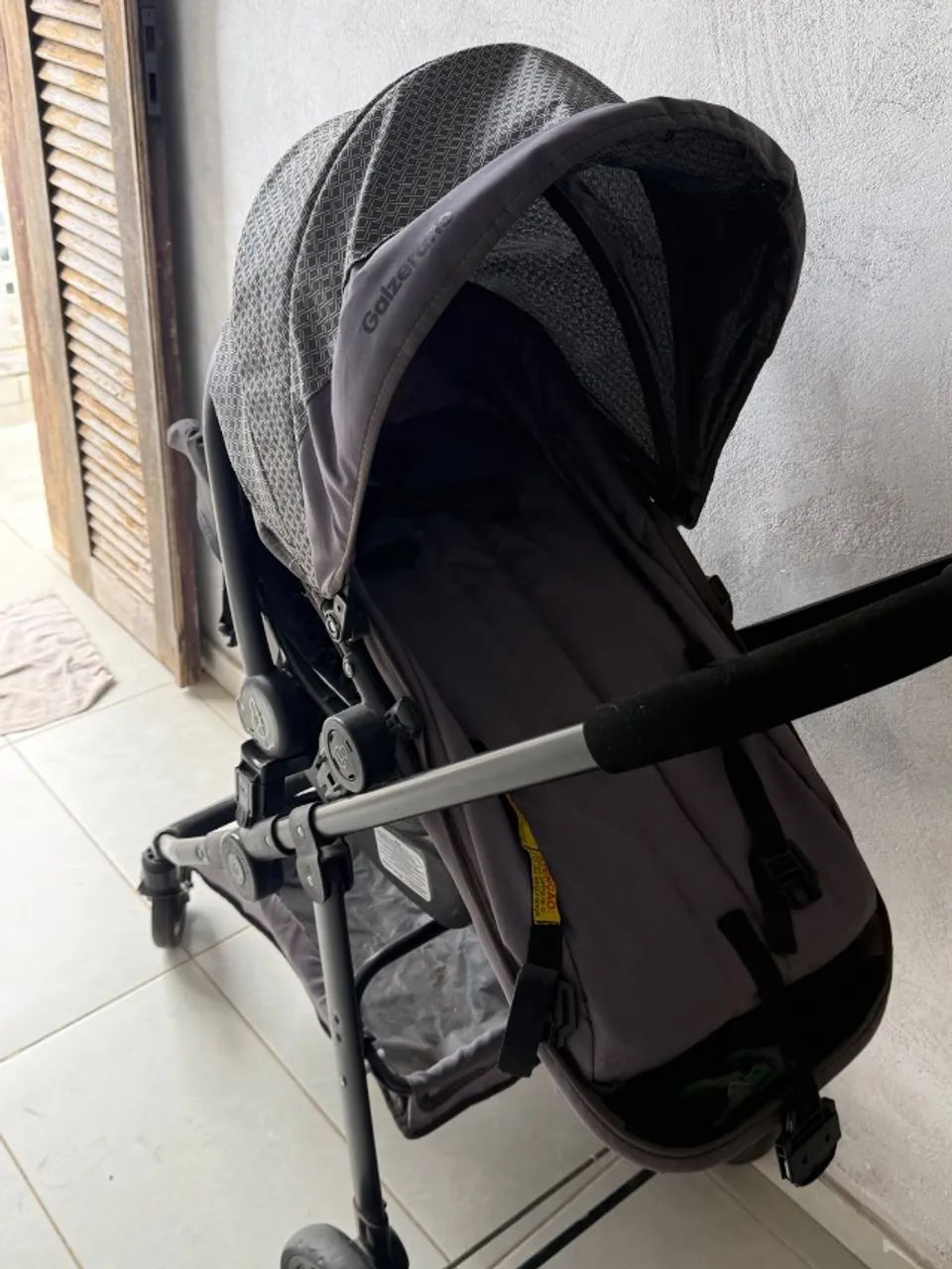 Carrinho de bebê Moisés 