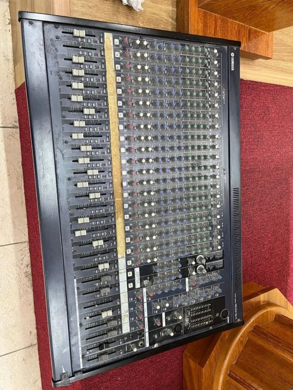 Mesa de som Yamaha Mg24 fx13