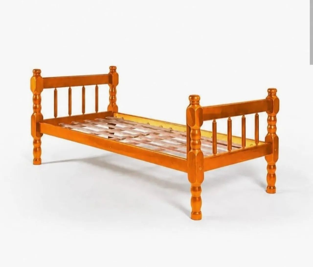 Cama de Solteiro de Madeira Maciça