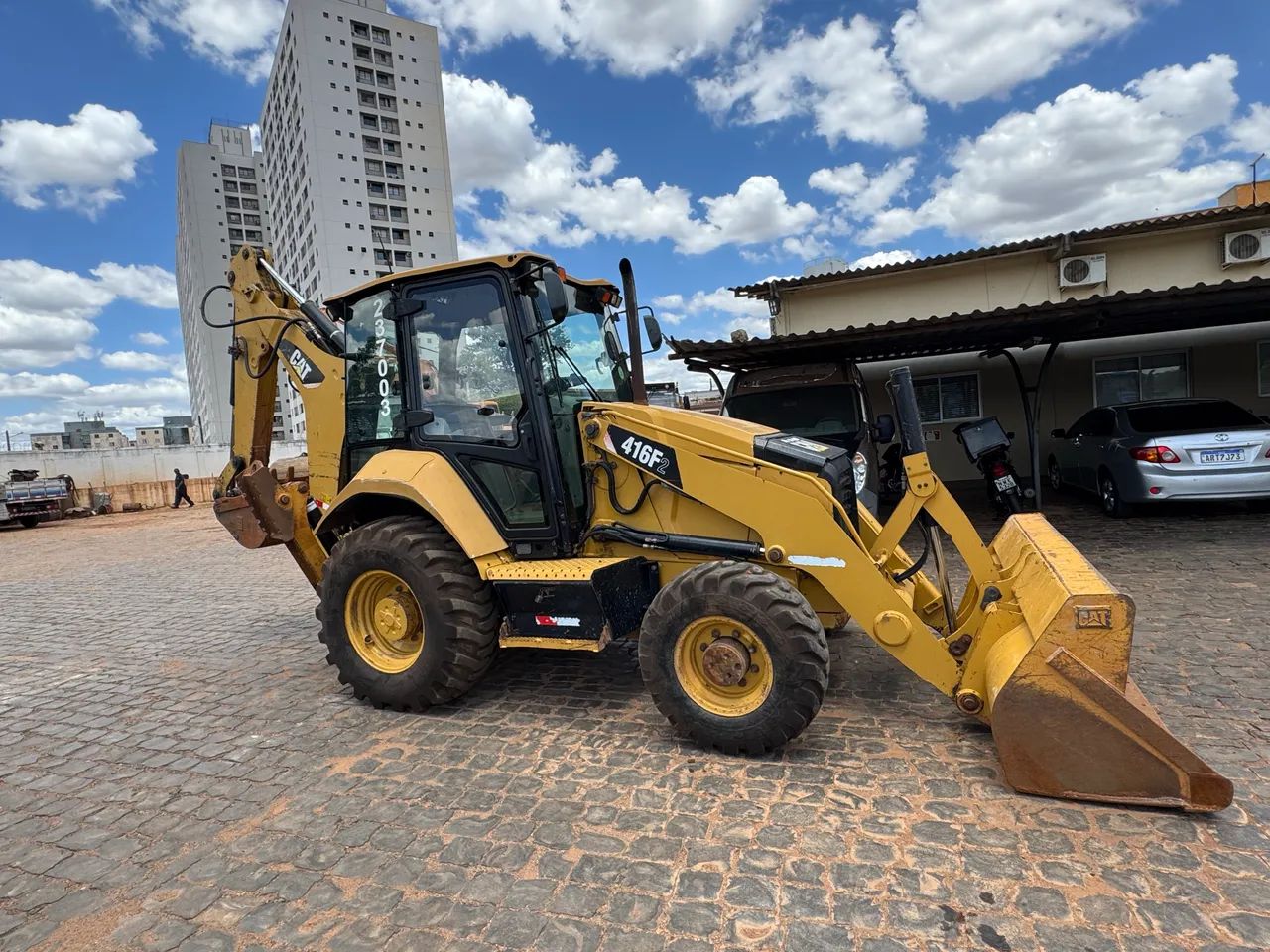 Retroescavadeira Cat 416F2 ano 2020